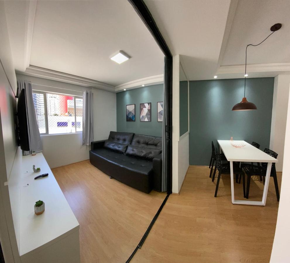 Bigorrilho: Amplo, Moderno E Bem Localizado Apartment