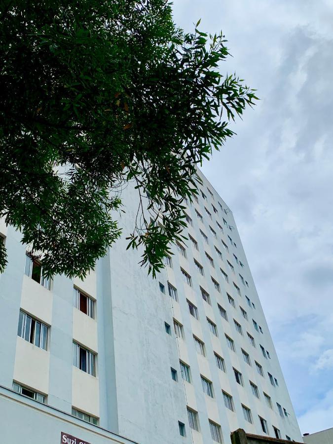 Apartment Bigorrilho: Amplo, Moderno E Bem Localizado